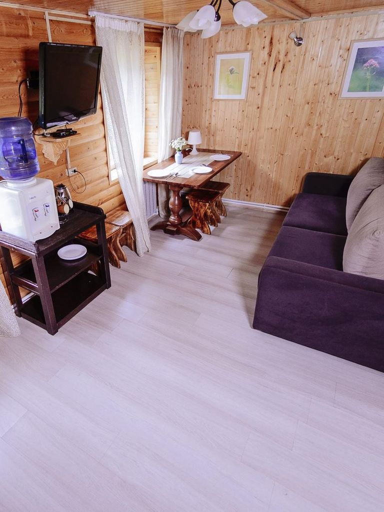 Проживание в доме «Изба» для компании до 6 человек, в будние дни (Вс-Чт)