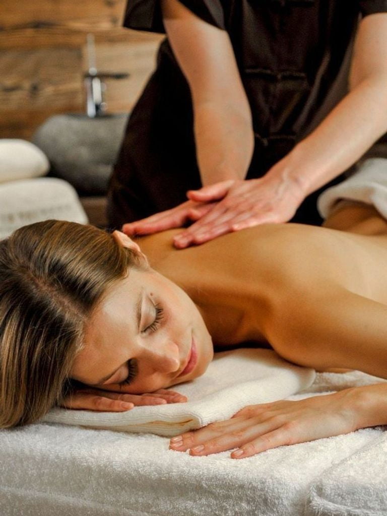 Массаж шейно-воротниковой зоны, 30 мин.