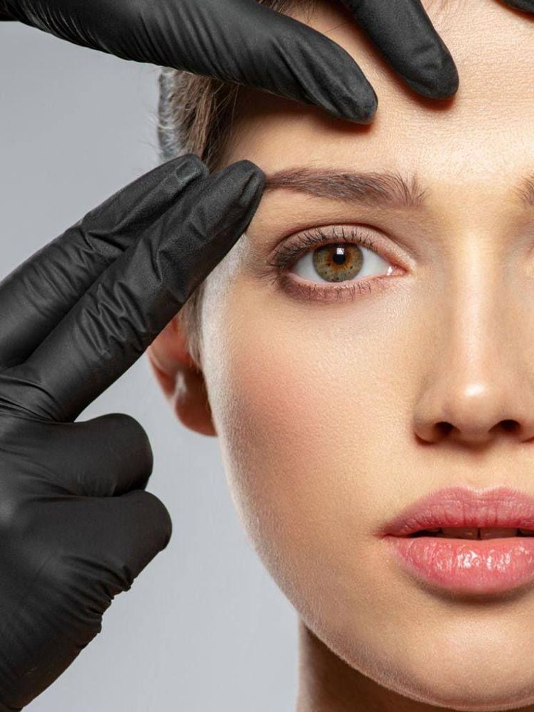 Коррекция + окрашивание бровей краской