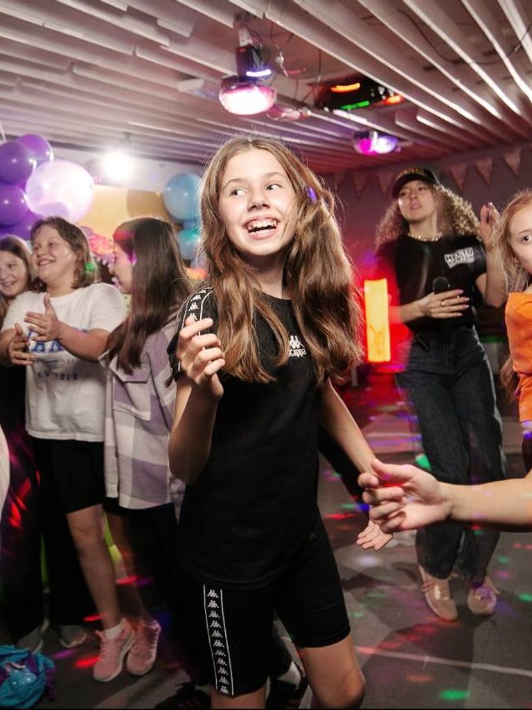 Праздник «Счастливые часы» экшн-игра в лабиринте