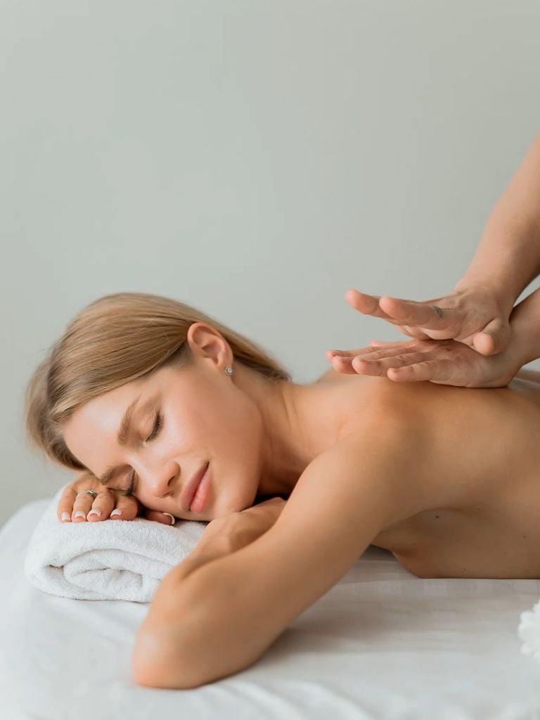 Первый сеанс ручного или аппаратного массажа тела