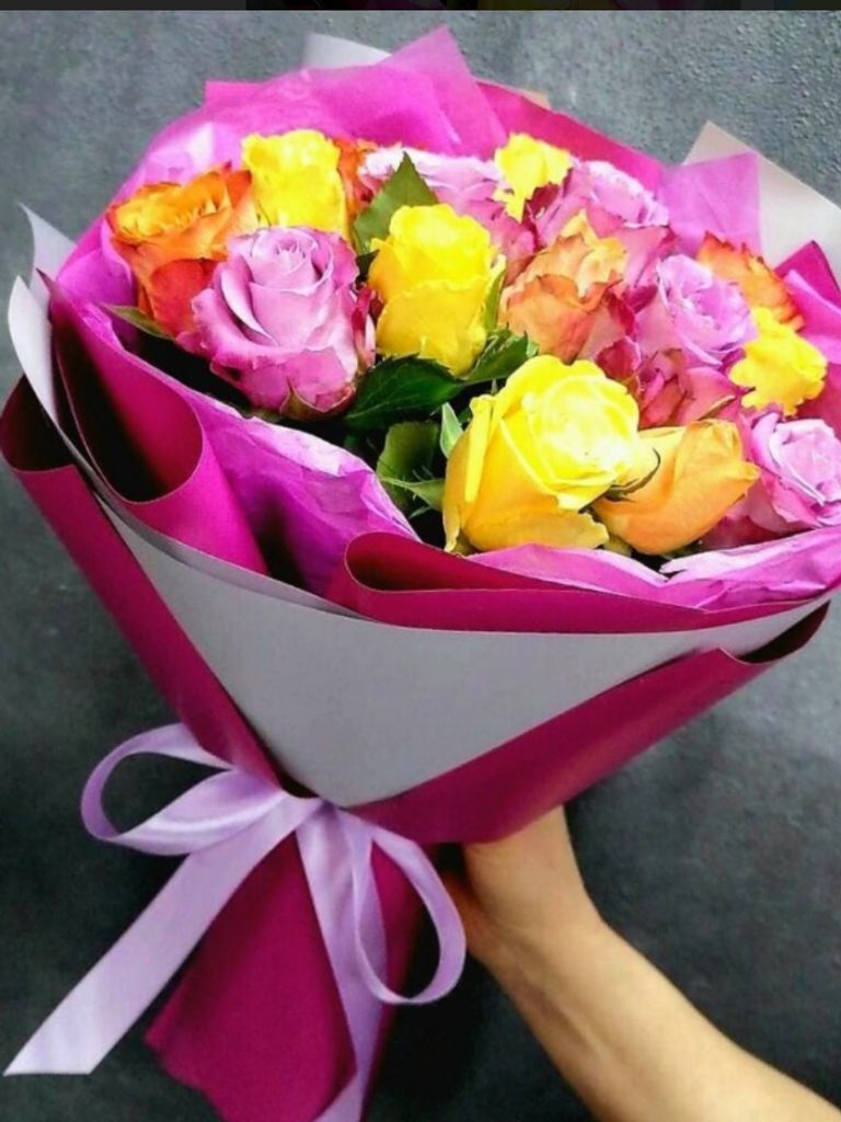 Монобукет «Микс из 11-ти кенийских роз»