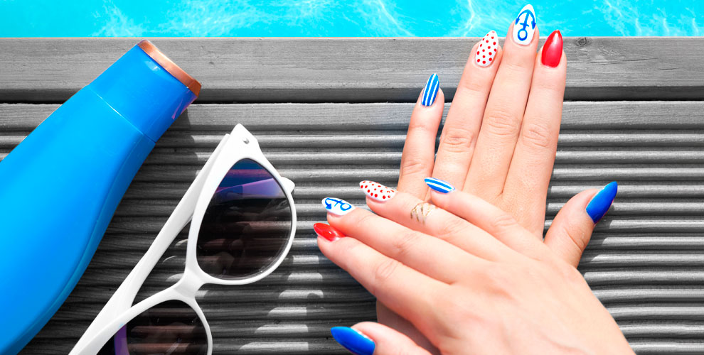 на комбинированный маникюр + крем и масло для кутикулы + легкий массаж рук