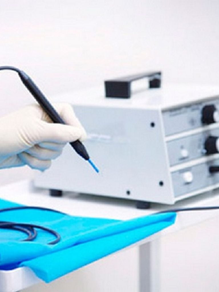 Консультация дерматолога + удаление новообразования