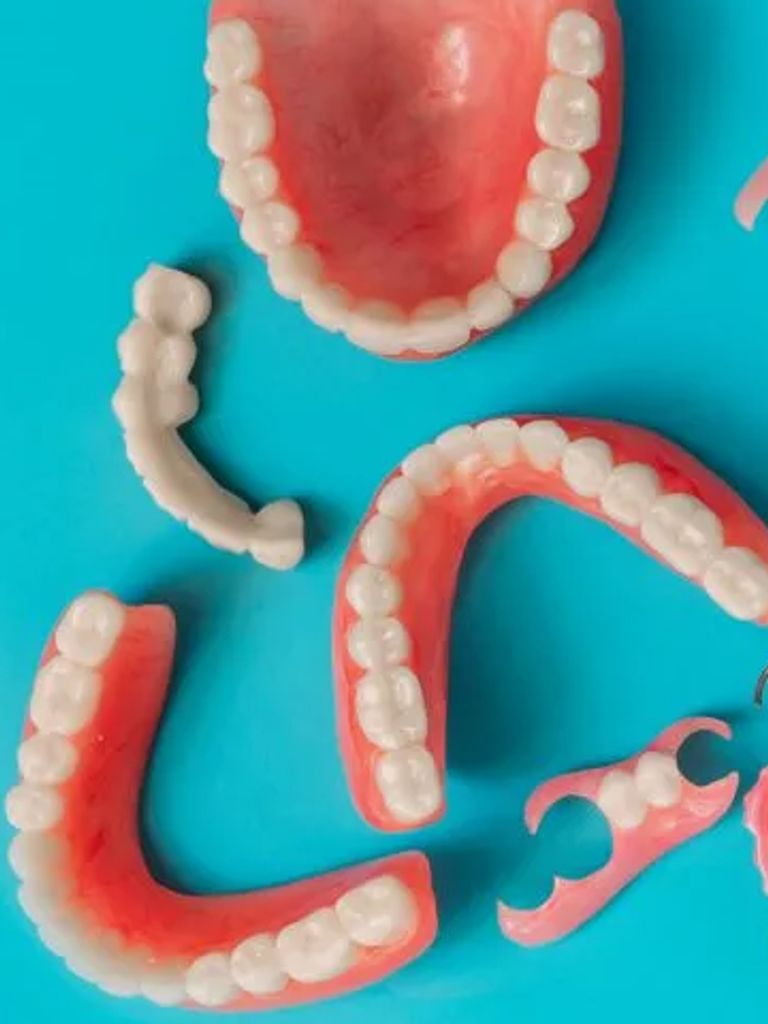 Протез на одну челюсть