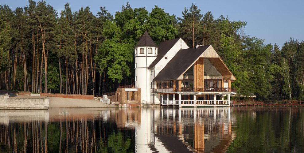 на проживание в 2-х местном номере категории «Эконом»