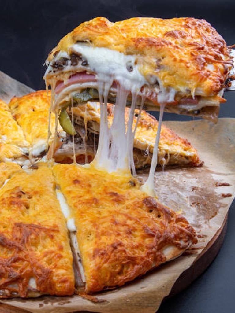 Четырехэтажная пицца на выбор