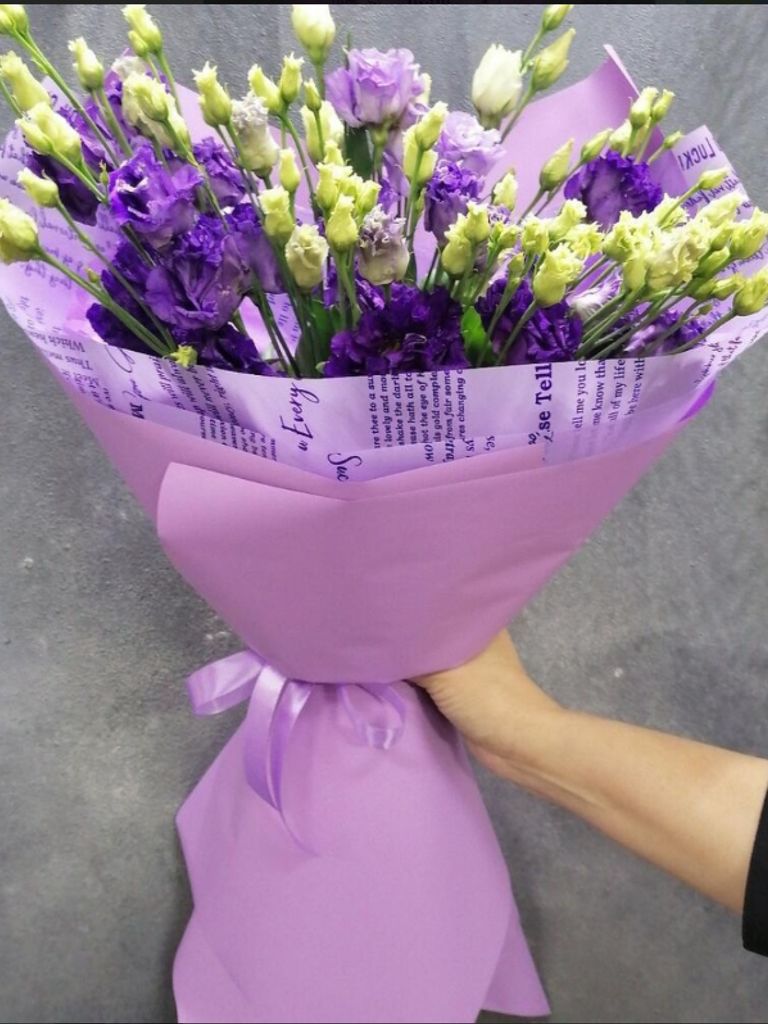 Монобукет «Сиреневый лизиантус»