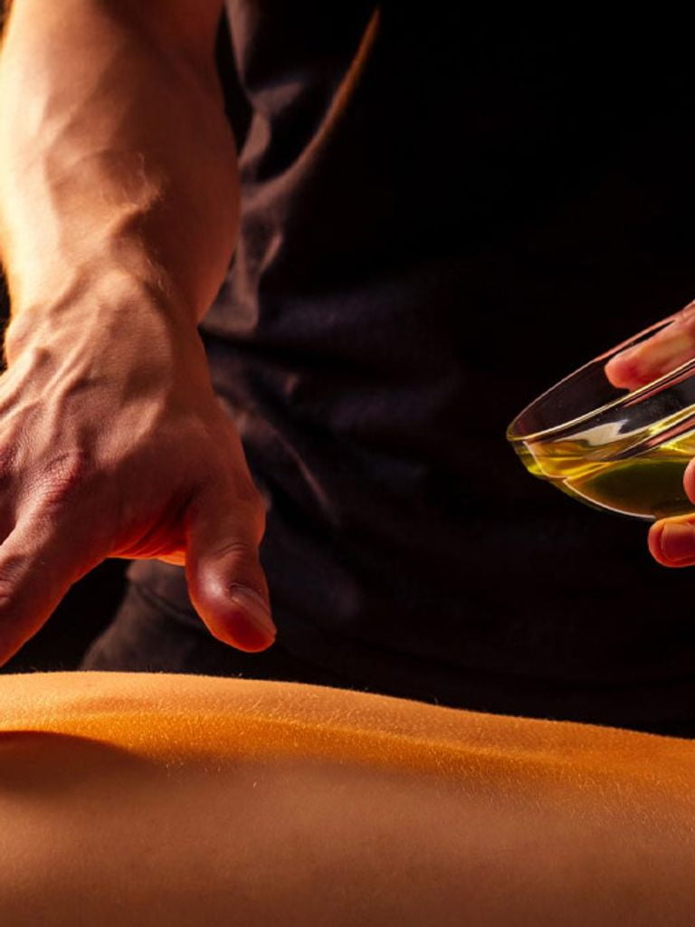 Классический массаж спины, 30-45 мин. (мастер Александр)