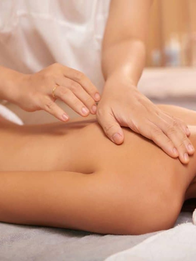 Массаж спины + горячий вакуум, 40 мин.