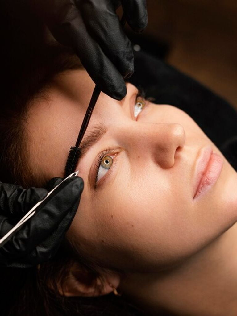 Долговременная укладка бровей