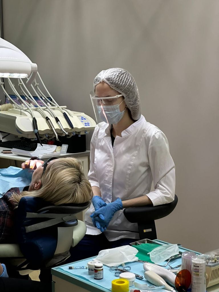 Консультация врача-стоматолога с осмотром + прицельный снимок