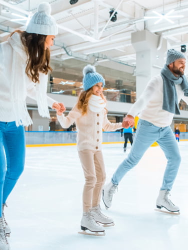 Сеанс массового катания (со своими коньками)