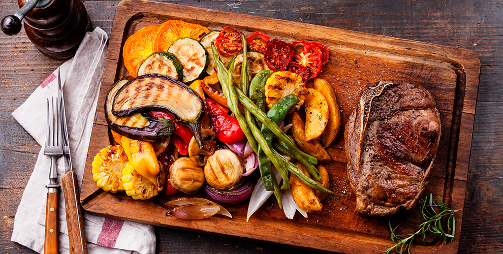 на меню кухни и безалкогольные напитки без ограничения суммы чека