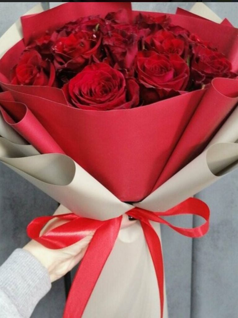 Букет из красных роз «Простая романтика»