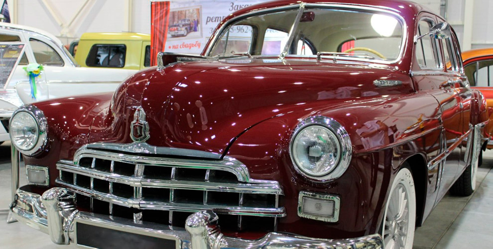 на посещение музея ретро-автомобилей для школьников и студентов