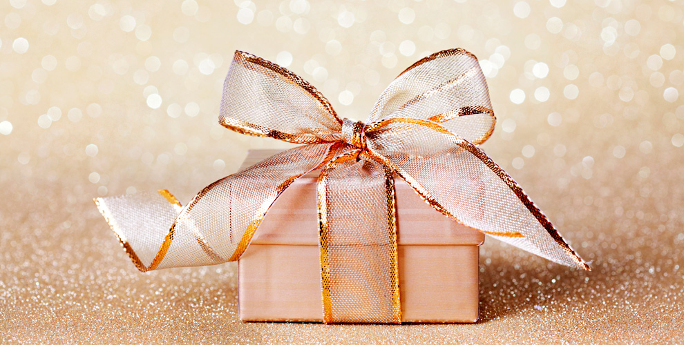 на украшение на выбор от Ювелирной сети 585GOLD