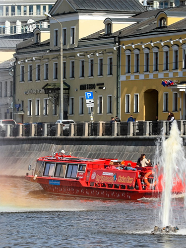 Речная прогулка с гидом от причала «Третьяковский»