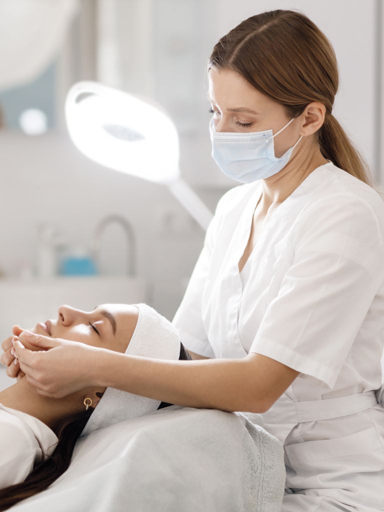 Комплексная чистка лица + пилинг BioRePeelCl3 + Premium SPA-уход губ