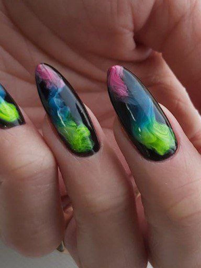 Подарочный сертификат на комплекс маникюра и педикюра (сертификат можно получить в бумажном и электронном виде)