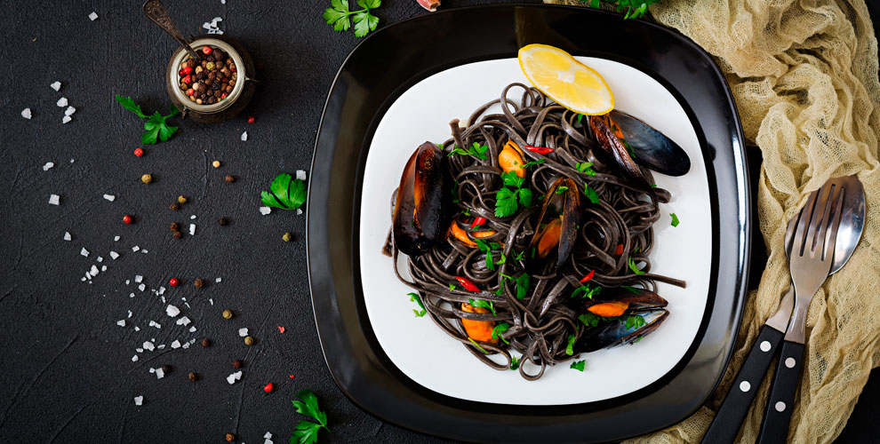 на меню кухни и детское меню без ограничения суммы чека