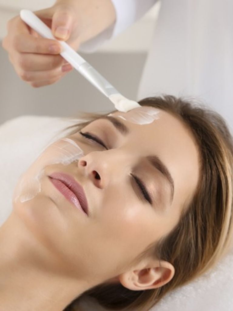 «Шелковый пилинг» + массаж лица