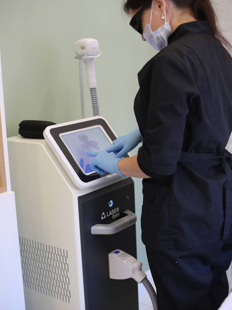 Комплекс лазерной эпиляции №1