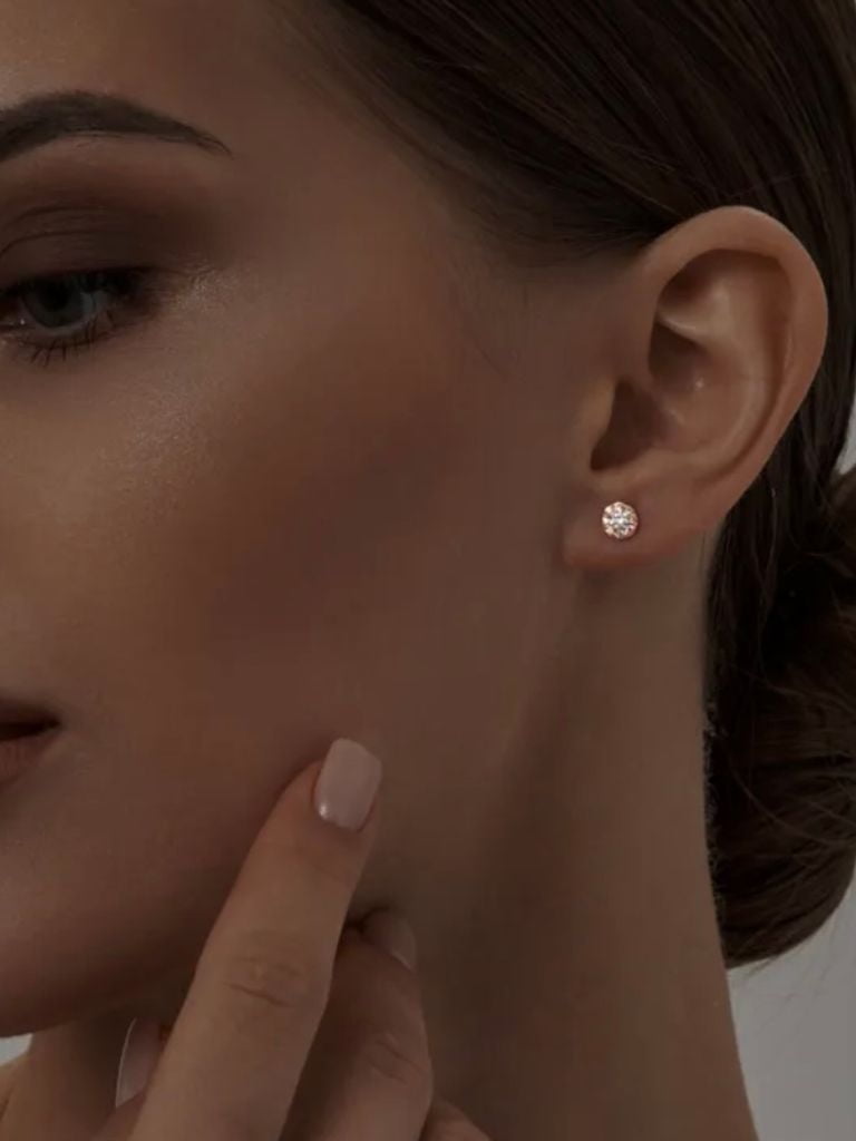 Прокол мочек ушей «пистолетом» + серьги, 2 шт.