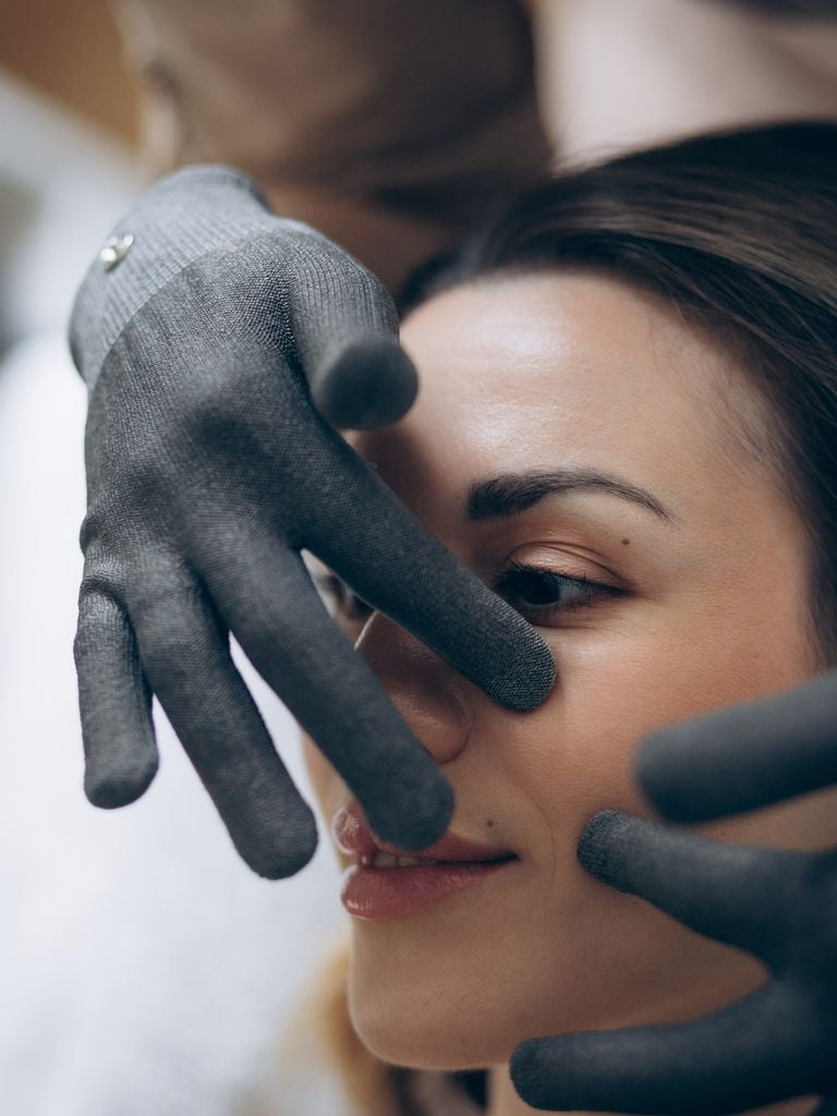 Аппаратный уход для лица на выбор