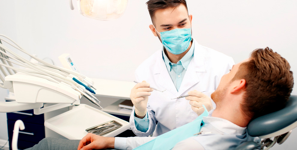 на комплексный осмотр стоматолога и составление плана лечения