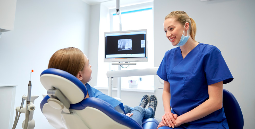 на лечение кариеса любой сложности + установку светоотверждаемой пломбы на 1 зуб