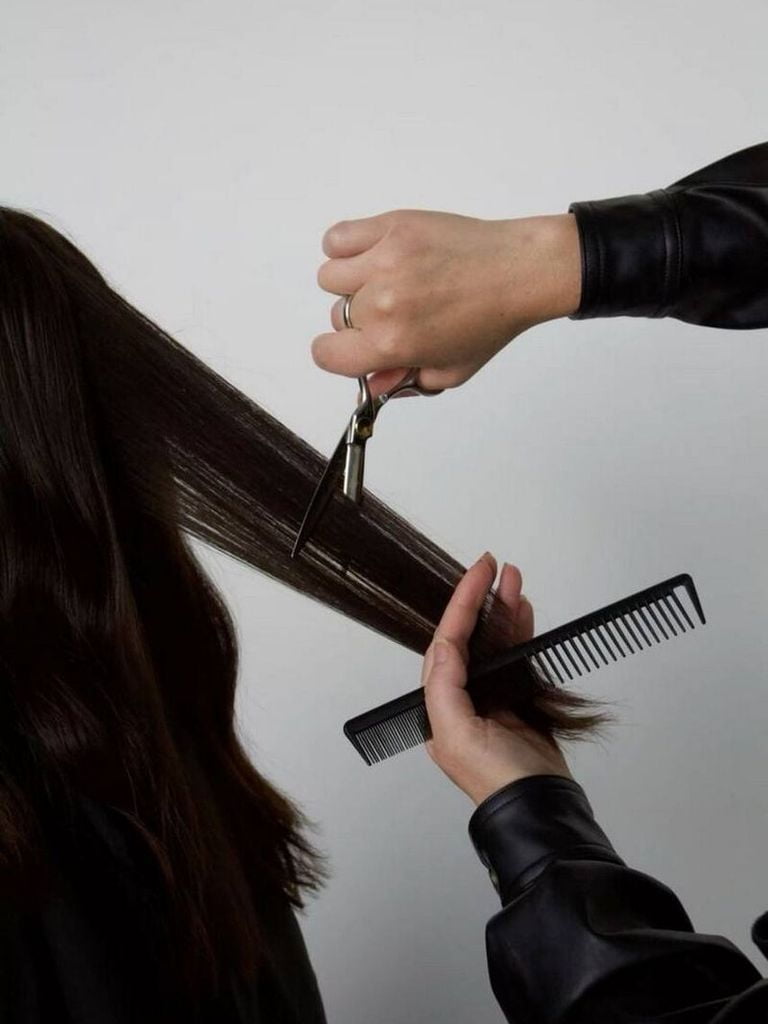 Женская стрижка волос любой длины + маска Ambient на выбор