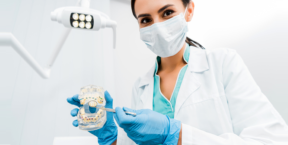 на осмотр и консультацию врача стоматолога-терапевта, стоматолога-хирурга