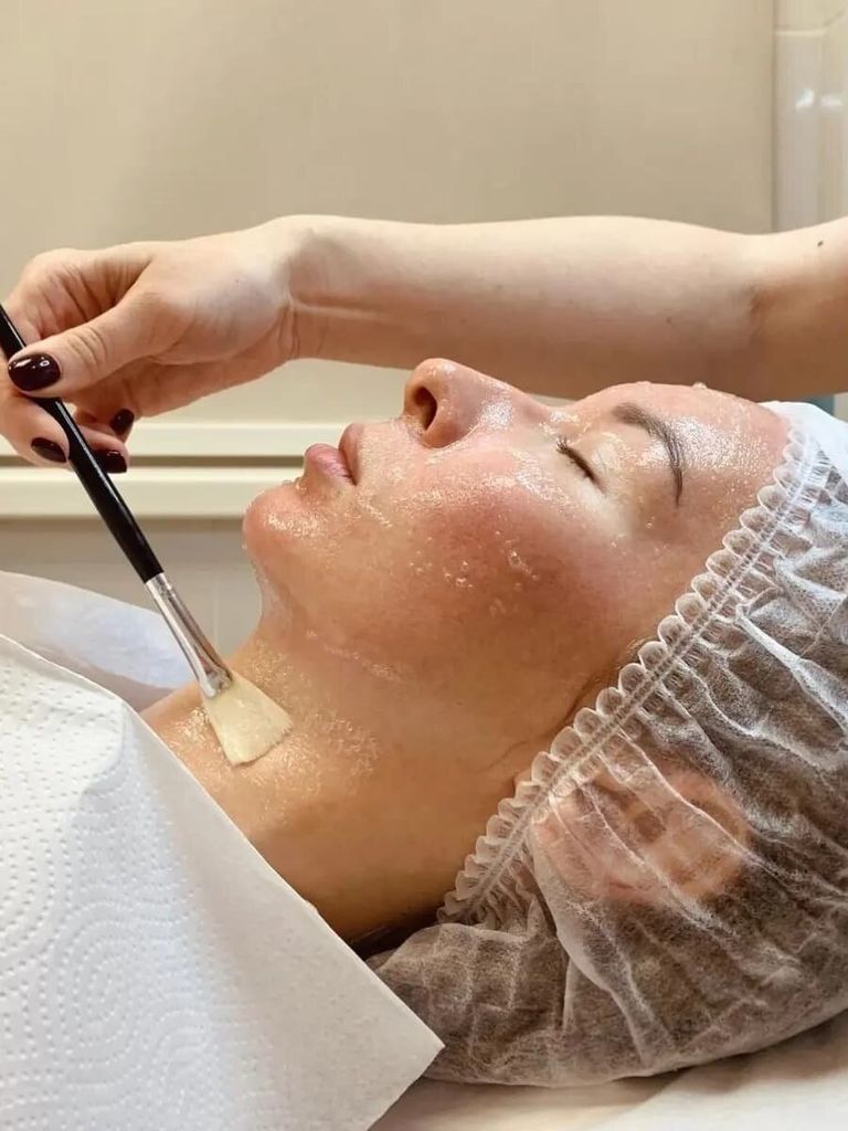 Уходовая процедура карбокситерапии лица