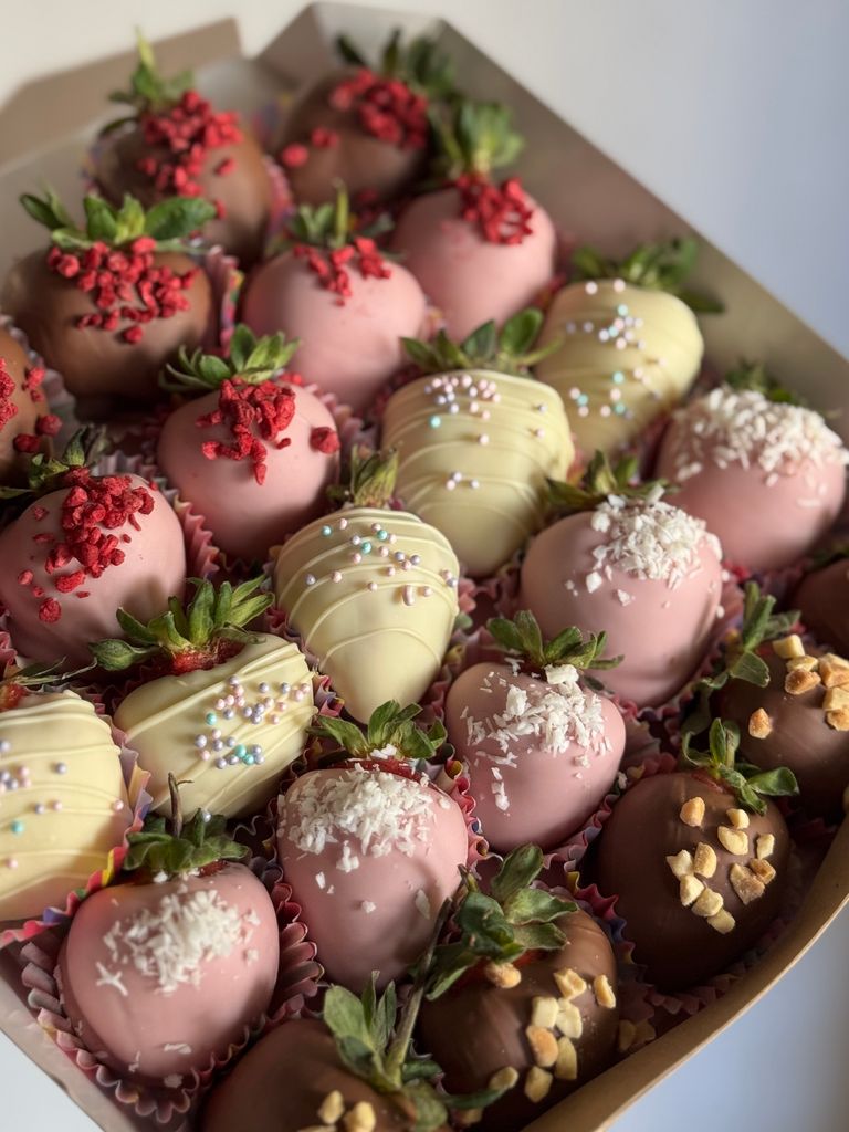 Наборы клубники в шоколаде