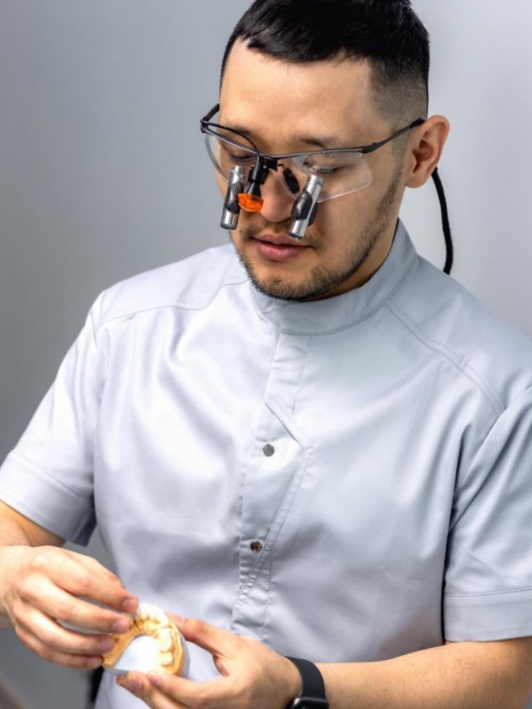 Установка зубного имплантата Neodent