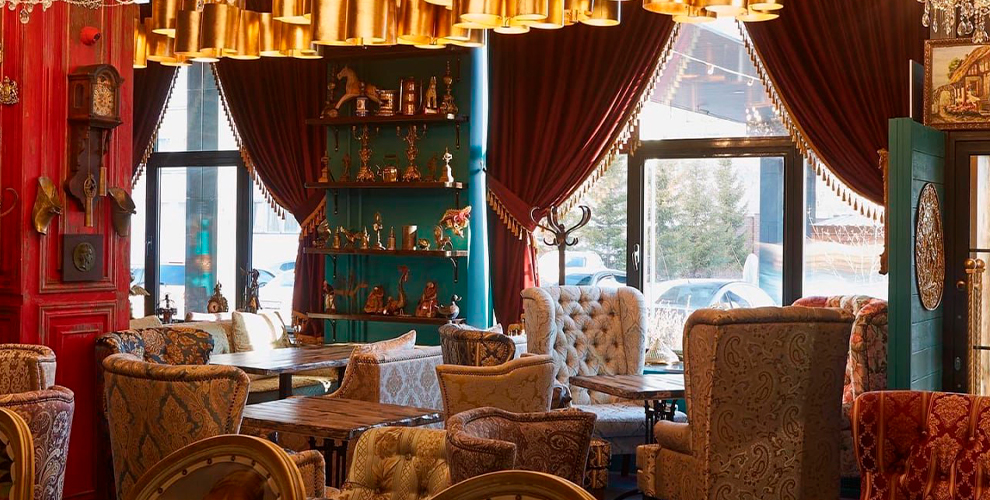 на меню кухни, в будни с 12:00 до 17:00