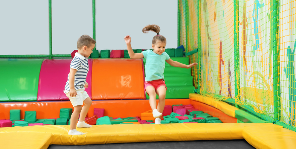 на посещения батутного парка + скалодрома + развлечений, в будние дни