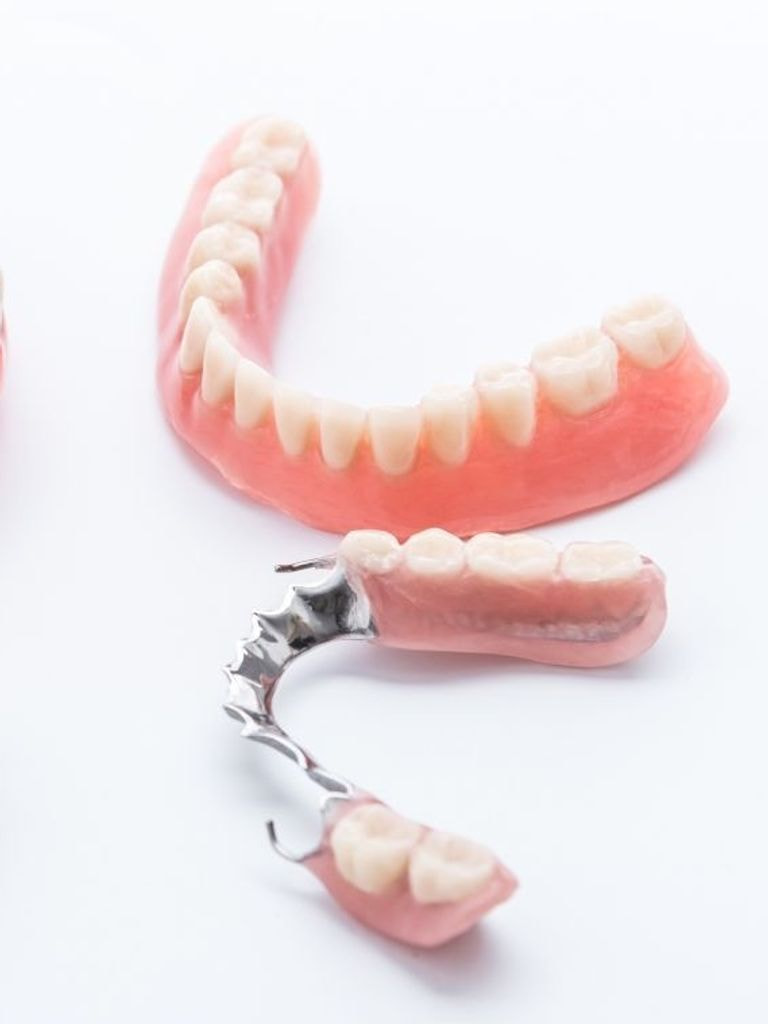 Зубные протезы