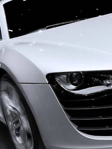 Оклейка передних фар защитной полиуретановой плёнкой