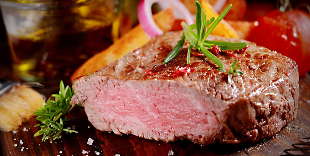 на основное меню кухни без ограничения суммы чека.