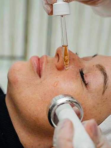 на комбинированную чистку лица, 1 ч. 30 мин.