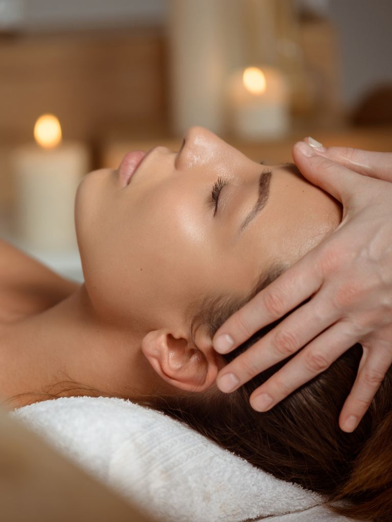 Массаж лица, 10 мин. + консультация косметолога