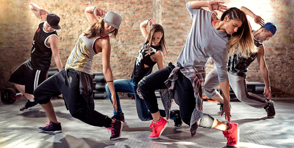 на абонемент на 16 занятий йогой и танцами на выбор