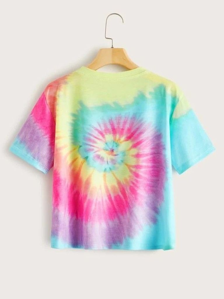 Детский праздник с росписью футболок в стиле тай-дай
