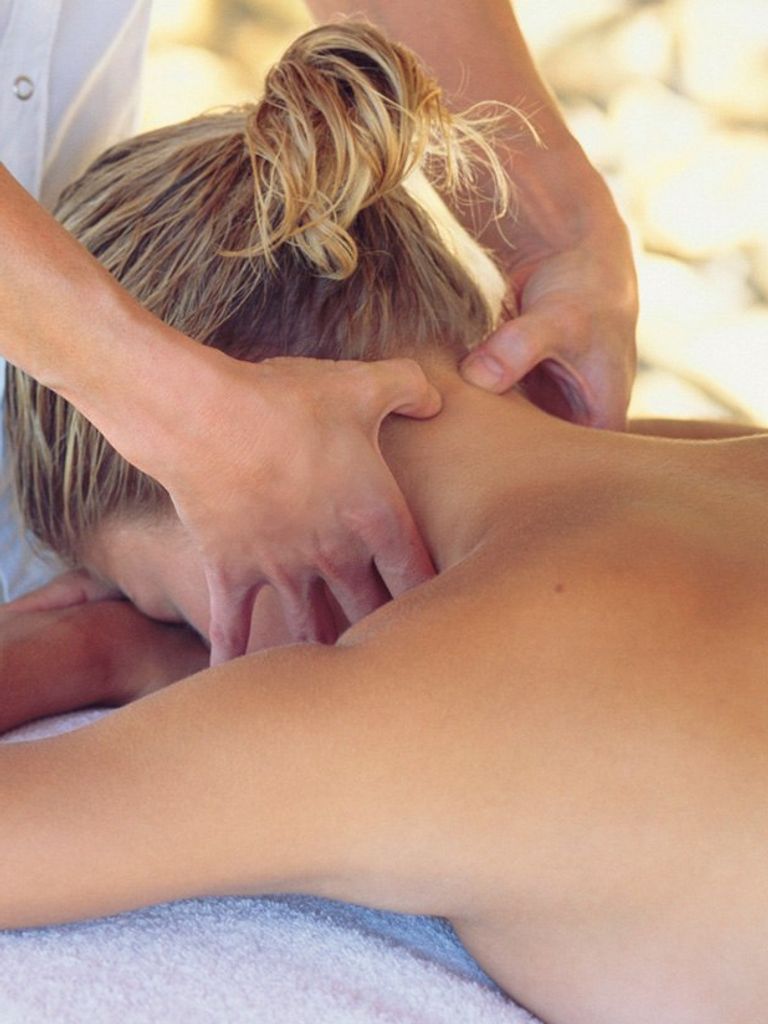 Массаж спины и шейно-воротниковой зоны, 1 ч.