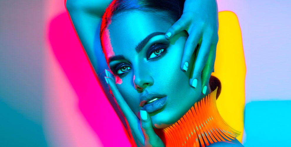 на коррекцию бровей пинцетом + окрашивание Bronsun