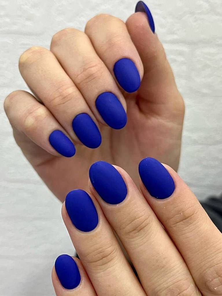 Маникюр + однотонное покрытие гель-лаком