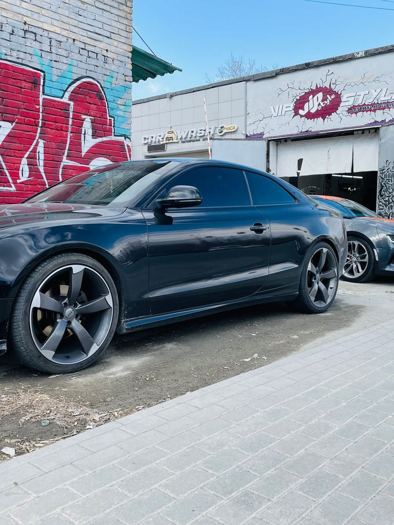Тонирование стекол автомобиля пленкой SunTek Carbon