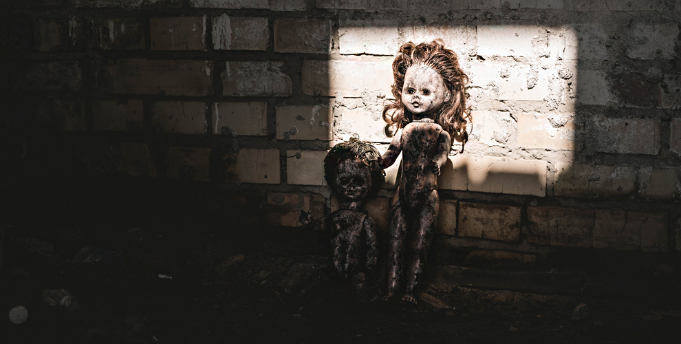 на прохождение интерактивного театрального перформанс-квеста «Колыбель страха» в будние дни с 12:00 до 14:00